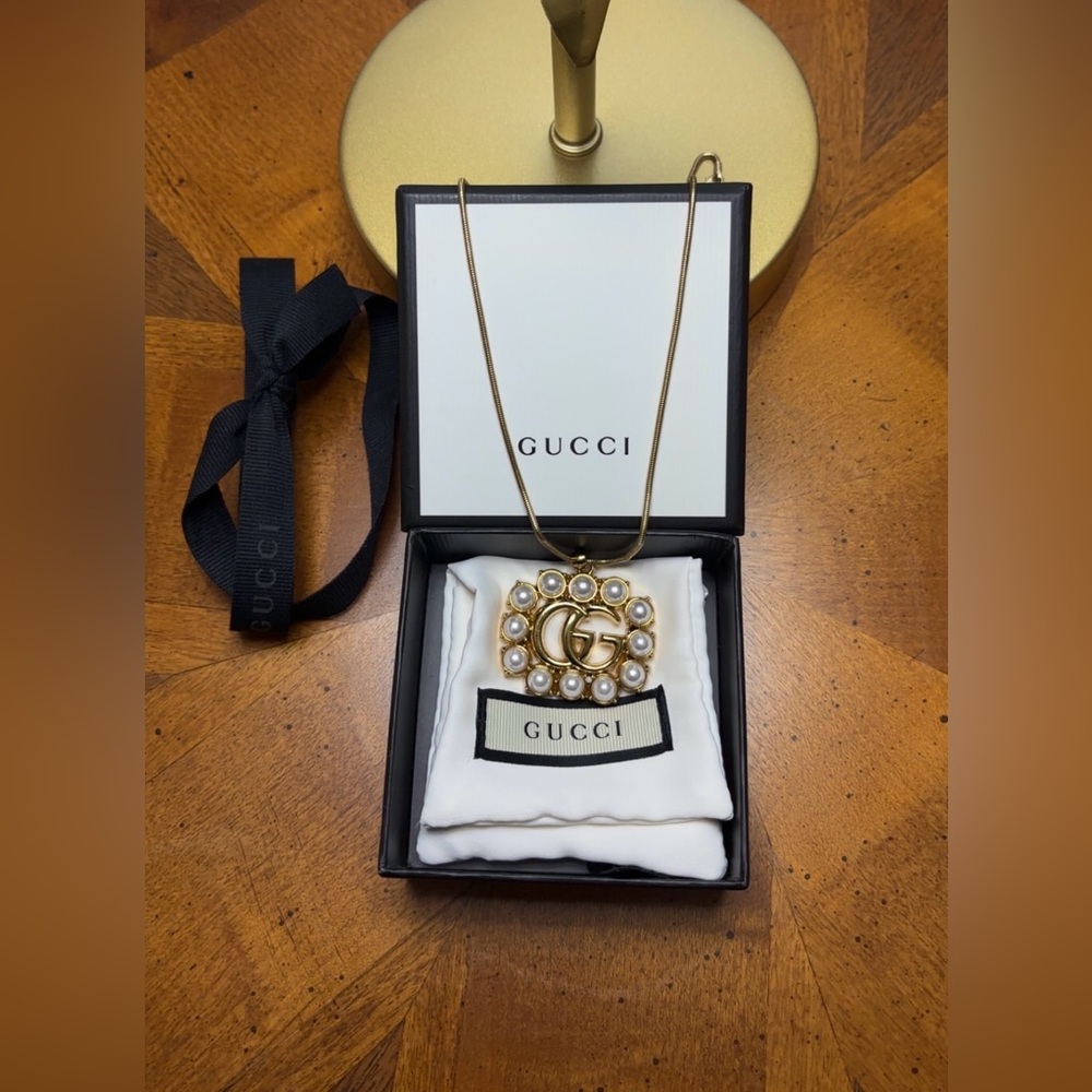 Gucci 14K Gold Necklace with Pearl Accents - Full Inclusion - Picture 5 of 5
